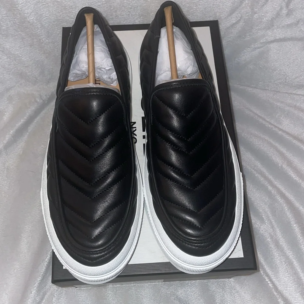 NWT J/SLIDES GYPSY Black Leather Sneaker